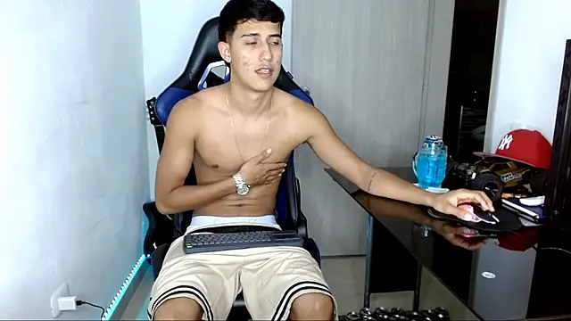 Snapshot of Juan_da01 chatting on March 15, 1:30 am Juan da01 online show from March 15, 1:30 am