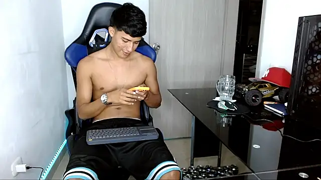 Snapshot of Juan_da01 chatting on March 16, 12:12 am Juan da01 online show from March 16, 12:12 am