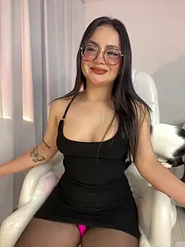 Snapshot of montmariana chatting on February 26, 12:05 am montmariana online show from February 26, 12:05 am