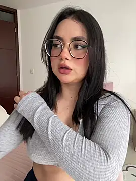 montmariana online show from February 6, 8:23 pm