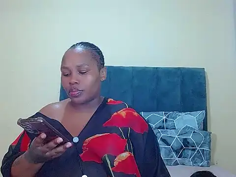 curvycloe1 online show from May 3, 7:58 am