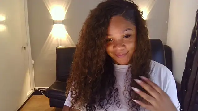 ashley Tompson1 online show from January 14, 12:35 pm