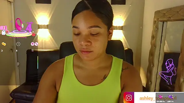 ashley Tompson1 online show from March 12, 12:36 pm