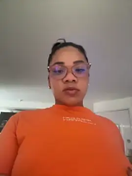 ashley Tompson1 online show from January 6, 12:42 pm