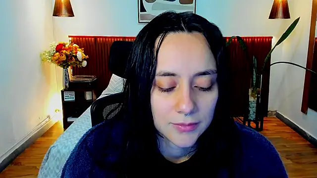 KatherineBond online show from March 13, 8:04 pm