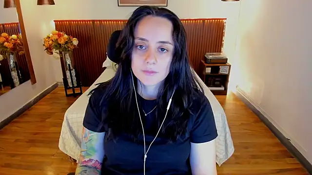 KatherineBond online show from June 27, 4:34 pm