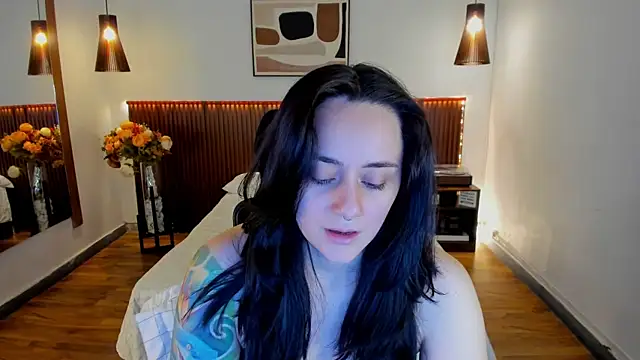 KatherineBond online show from June 30, 6:20 pm