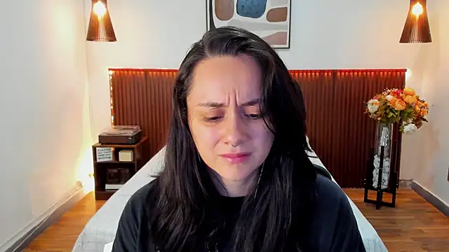KatherineBond online show from July 14, 4:34 pm