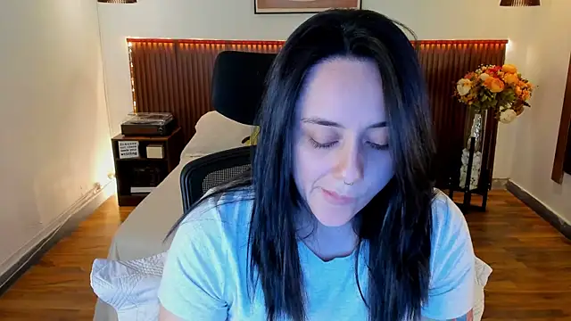 KatherineBond online show from July 17, 7:19 pm