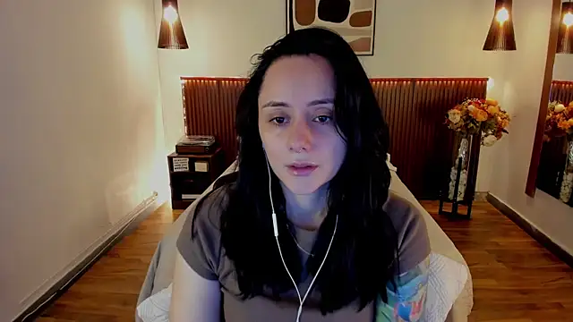 KatherineBond online show from July 27, 4:58 pm