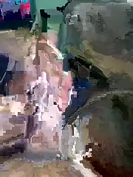 Snapshot of deleware806 chatting on February 17, 10:01 am deleware806 online show from February 17, 10:01 am