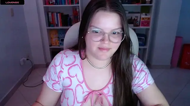 Snapshot of Gabiwaifu chatting on February 15, 6:02 am Gabiwaifu online show from February 15, 6:02 am