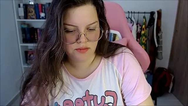 Snapshot of Gabiwaifu chatting on September 26, 6:23 pm Gabiwaifu online show from September 26, 6:23 pm