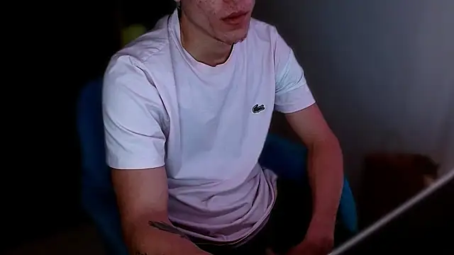 Snapshot of deividcloud36 chatting on November 12, 9:58 pm deividcloud36 online show from November 12, 9:58 pm