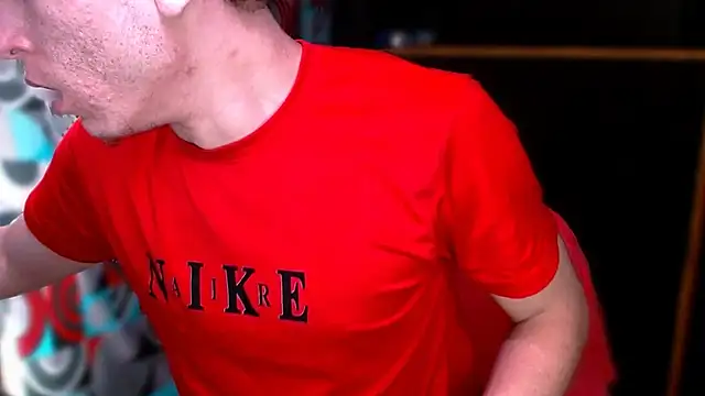 Snapshot of deividcloud36 chatting on November 23, 2:33 am deividcloud36 online show from November 23, 2:33 am