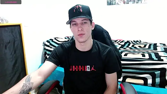 deividcloud36 online show from April 27, 11:47 pm