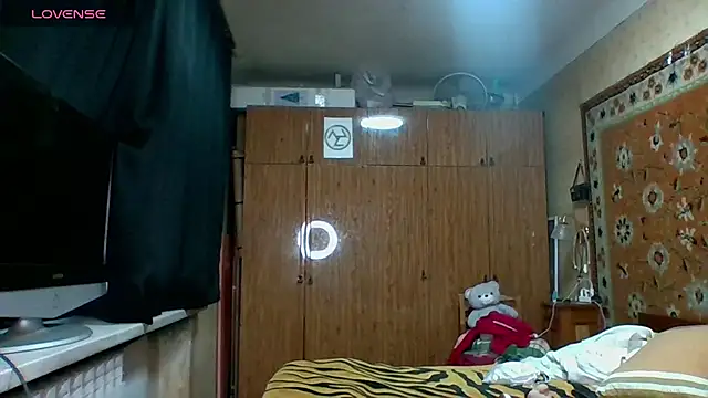 AnnaXLovers online show from February 7, 7:40 am