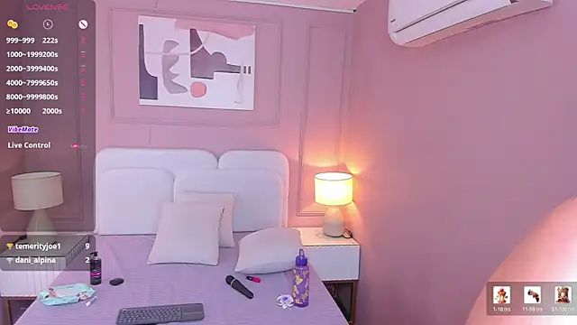 Danee 19  online show from January 14, 12:44 pm