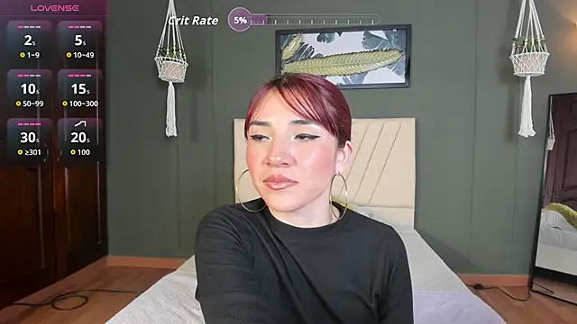 LILA ELLIOT online show from February 3, 8:25 pm