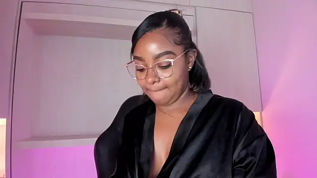 tamaraa smiith online show from November 27, 7:38 pm