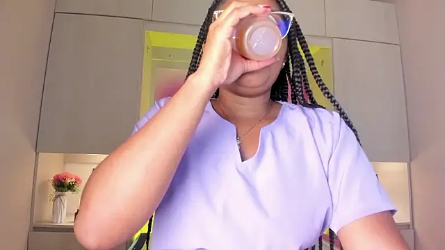 tamaraa smiith online show from January 13, 7:41 pm