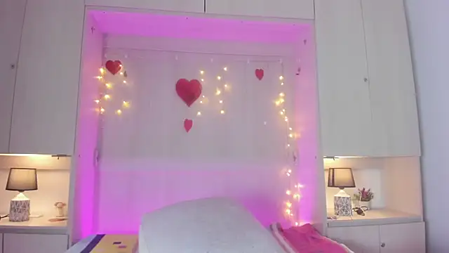 tamaraa smiith online show from February 28, 7:48 pm