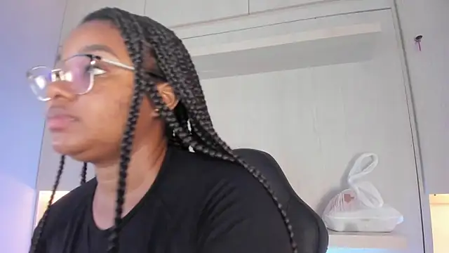 tamaraa smiith online show from June 15, 7:38 pm