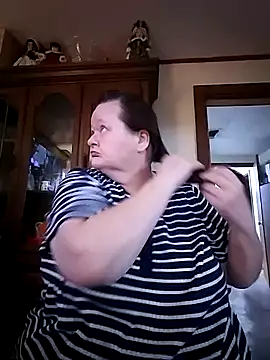 Bayou Woman68 online show from November 17, 3:40 pm