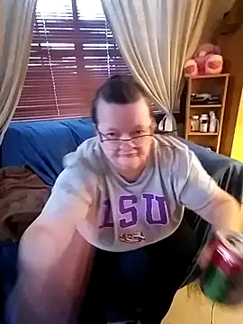 Bayou Woman68 online show from December 17, 8:59 pm