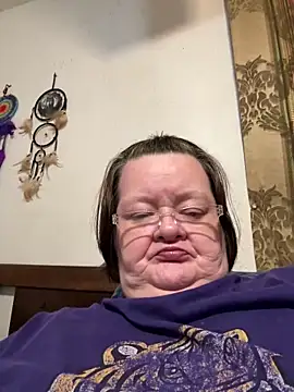 Snapshot of Bayou_Woman68 chatting on May 11, 4:59 pm Bayou Woman68 online show from May 11, 4:59 pm