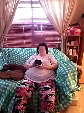 Bayou Woman68 online show from July 18, 3:16 pm
