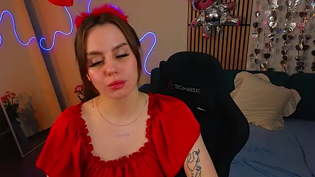 Aisha Riley online show from February 13, 3:41 pm