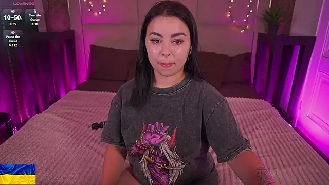 SusieWood online show from June 22, 8:06 pm