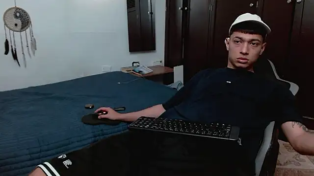 aaron blug online show from February 16, 9:00 pm