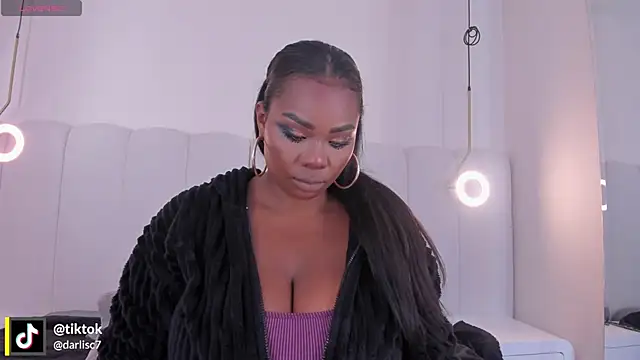 Snapshot of _huge_boobs_ebony chatting on October 8, 7:11 pm huge boobs ebony online show from October 8, 7:11 pm