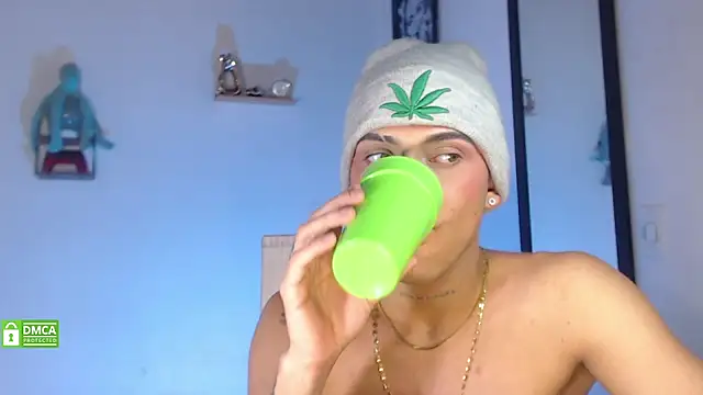 Snapshot of visaelX chatting on March 21, 8:29 pm visaelX online show from March 21, 8:29 pm