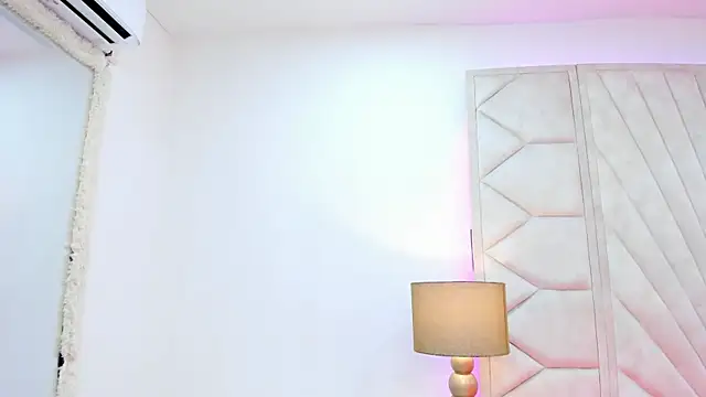 Snapshot of Derek_and_Skarlet chatting on October 12, 4:06 pm Derek and Skarlet online show from October 12, 4:06 pm