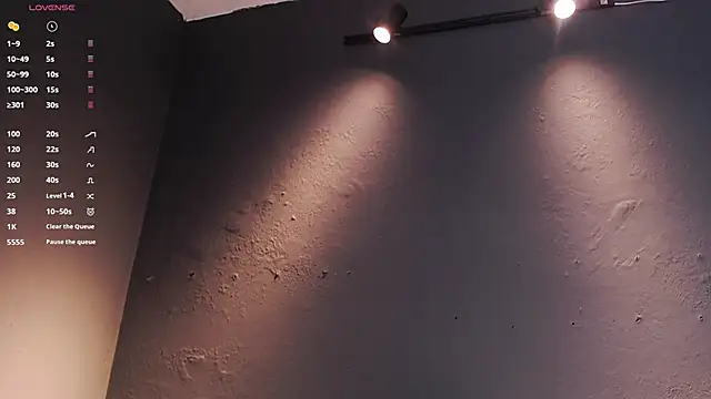 Snapshot of DilanJonnes_ chatting on February 19, 10:00 am DilanJonnes online show from February 19, 10:00 am