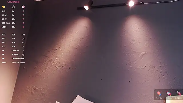 Snapshot of DilanJonnes_ chatting on February 19, 10:06 pm DilanJonnes online show from February 19, 10:06 pm