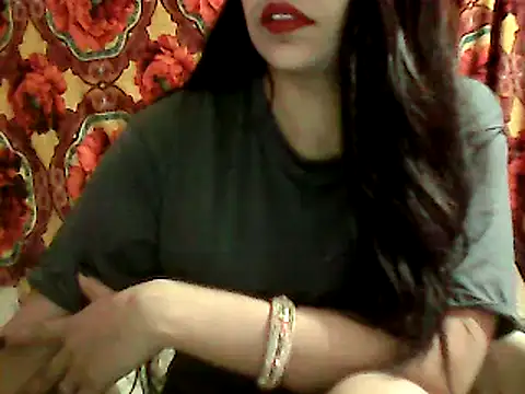 Snapshot of CuteBhabhi10 chatting on December 8, 6:17 pm CuteBhabhi10 online show from December 8, 6:17 pm