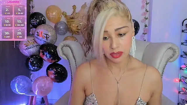 Isabelhot1 online show from June 24, 5:56 pm