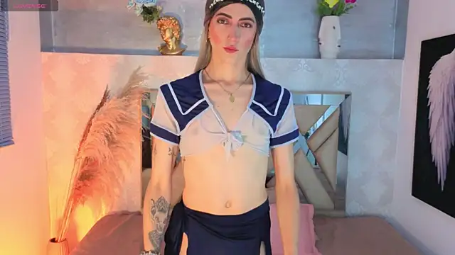 Snapshot of dominic_thailor chatting on June 17, 3:35 pm dominic thailor online show from June 17, 3:35 pm