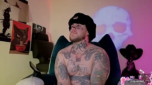 Snapshot of Ash_gusbig chatting on November 5, 3:17 am Ash gusbig online show from November 5, 3:17 am