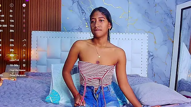 Snapshot of indianschoolgirl chatting on February 3, 7:31 pm indianschoolgirl online show from February 3, 7:31 pm