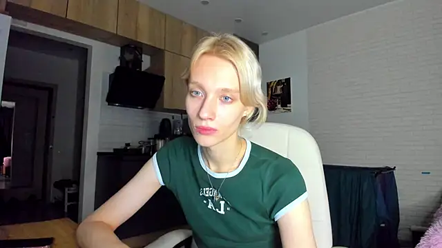  Alice Kitty online show from December 3, 9:07 am