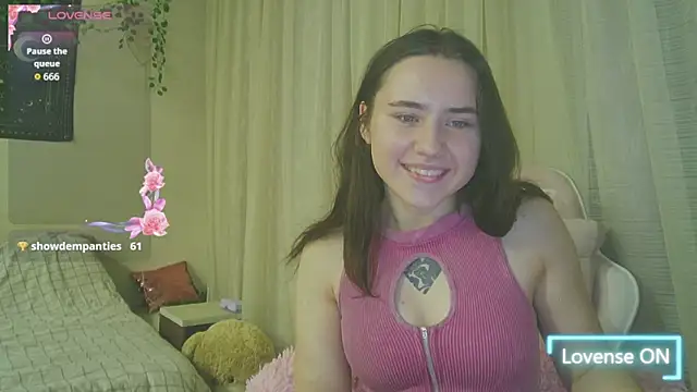 Snapshot of Aurora_workerr chatting on February 19, 2:24 pm Aurora workerr online show from February 19, 2:24 pm