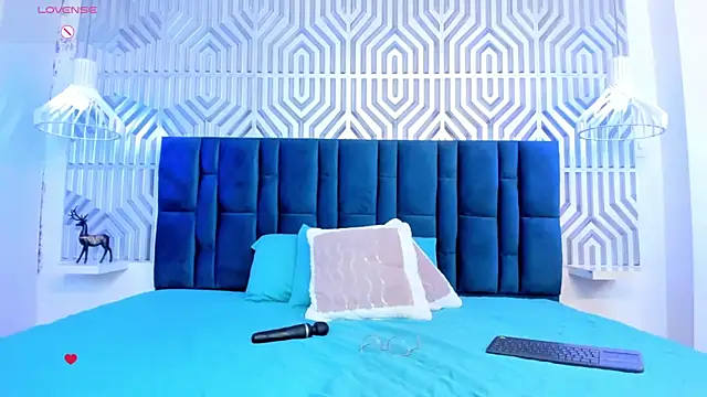 Abbyadams online show from October 31, 3:18 am