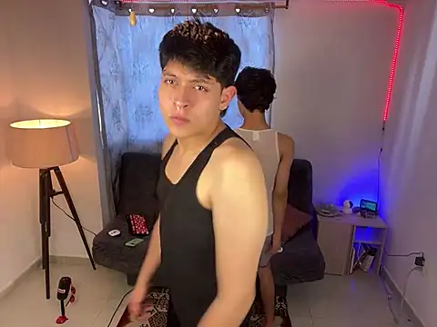 MyLatinHotBoys online show from March 9, 1:37 pm