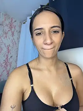 UrNewFantasy online show from June 26, 2:43 pm