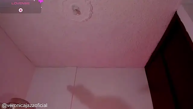 Snapshot of Veronicajazz chatting on January 18, 12:57 am Veronicajazz online show from January 18, 12:57 am